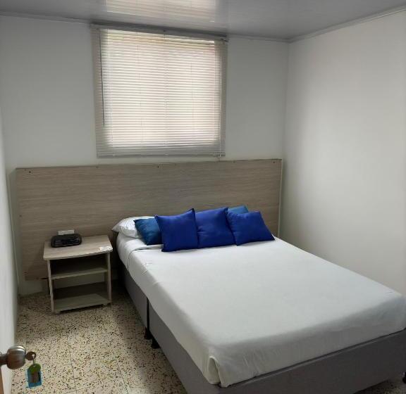 تختخواب و صبحانه Zivá Hostal