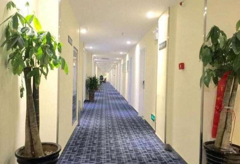 فندق 7 Days Inn Yingshang Lanxing Building Materials Market