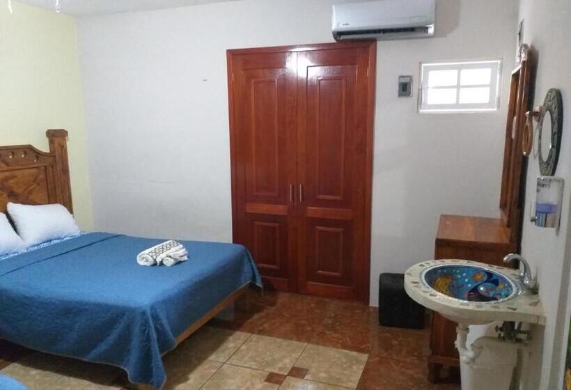 هتل Casa Viejo Chac