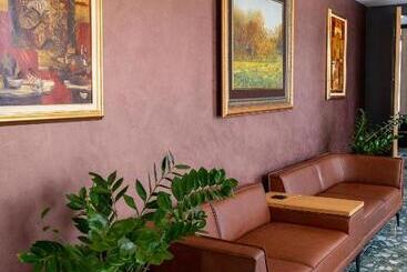 هتل Dve Kule Resort & Winery