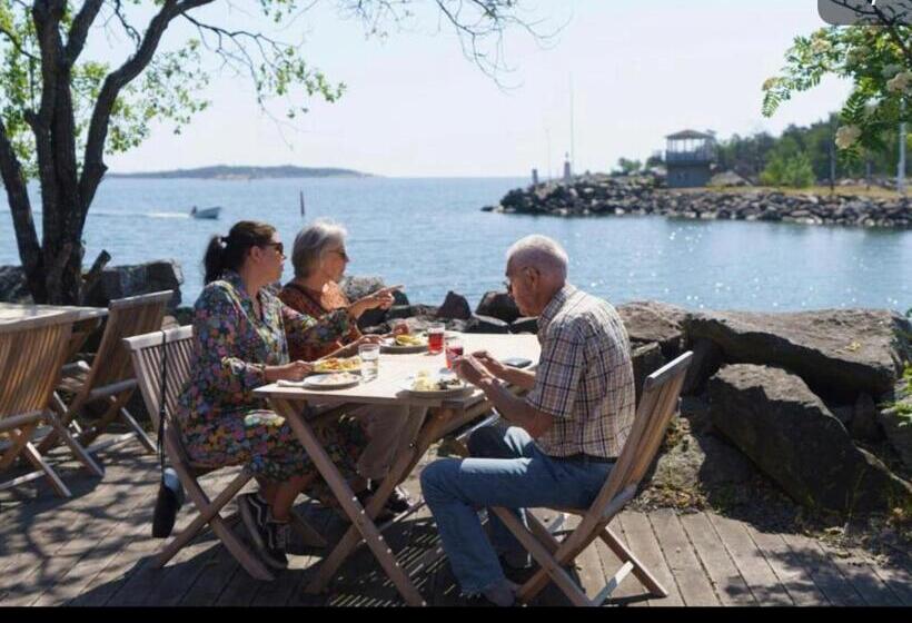 هتل Femöre Marina Ab