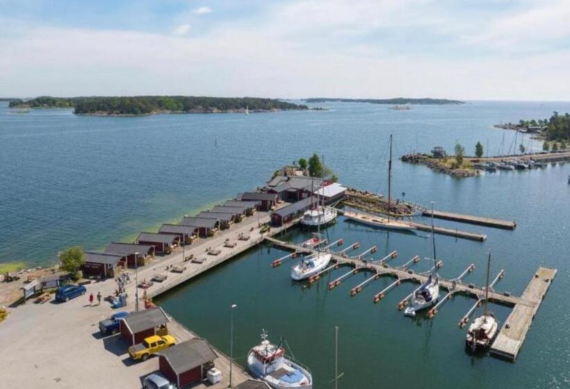 هتل Femöre Marina Ab