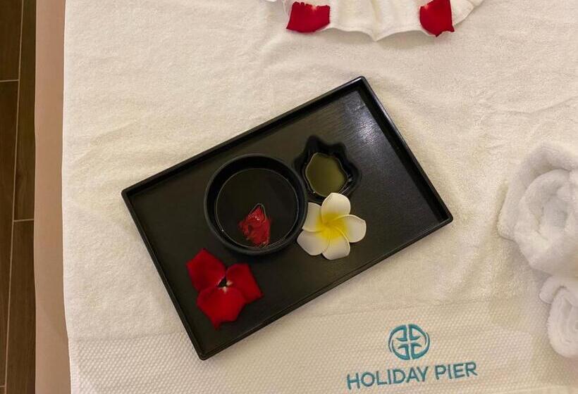 هتل Holiday Pier