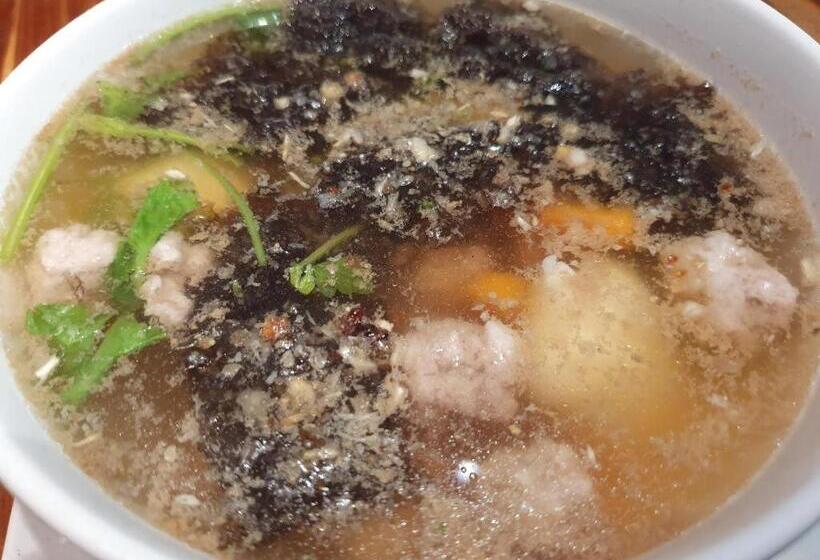 Отель Huen Fai Mae Jampee