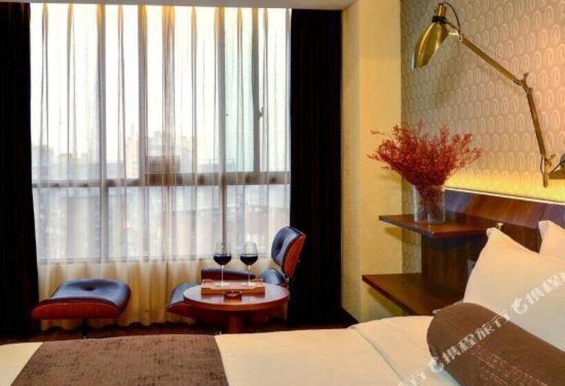 هتل James Joyce Coffetel Xishuangbanna Poshui Square Manjinglan Ancient City