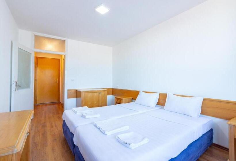 هتل Slavija Beach Resort