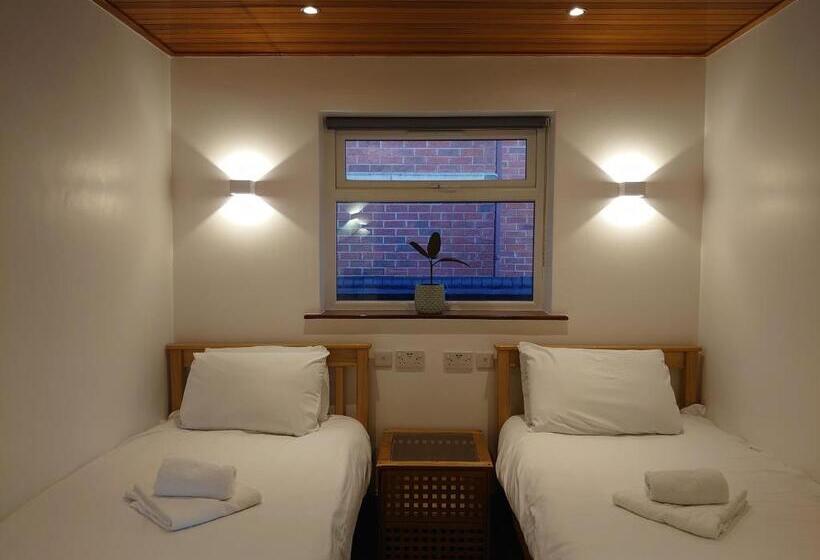 هتل The Elmsleigh Suite At Claremont