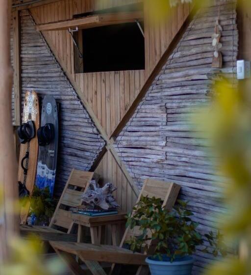 هتل Watu Kite House