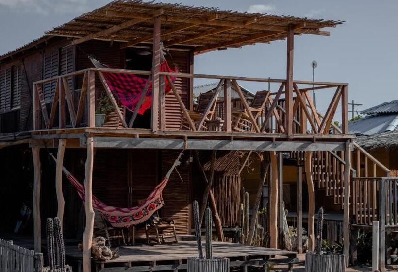 هتل Watu Kite House