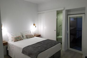 پانسیون Henriqueta Maia Suites  Suite