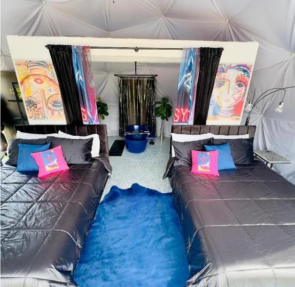 منتجع Daydreamer Domes