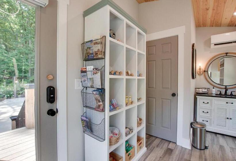 אתר נופש The Lodge Luxury Glamping Tent Hunting Theme