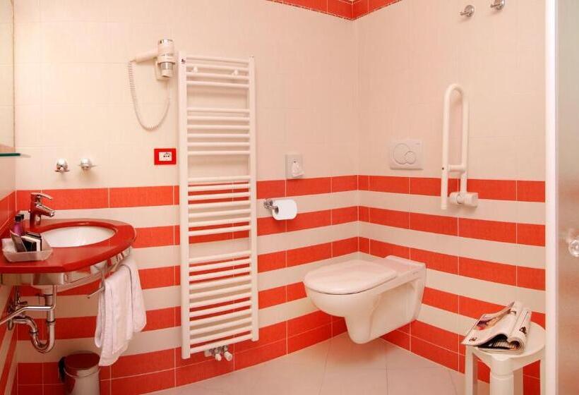 هتل Garni Corallo