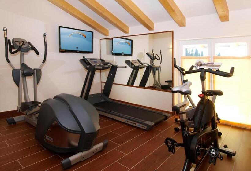 هتل Garni Corallo