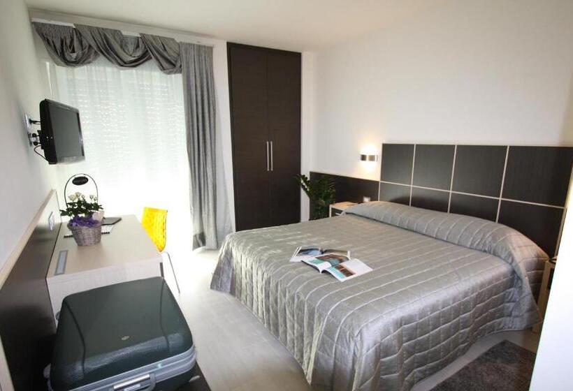 هتل Garni Corallo