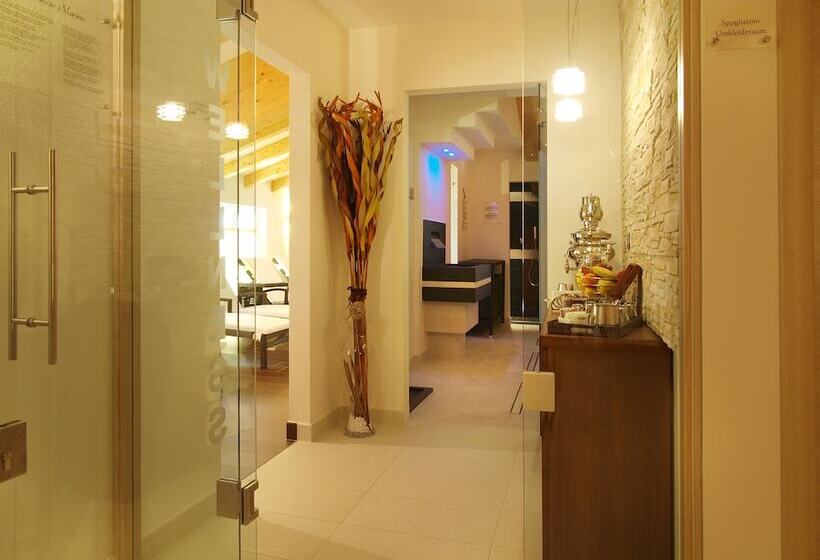 هتل Garni Corallo