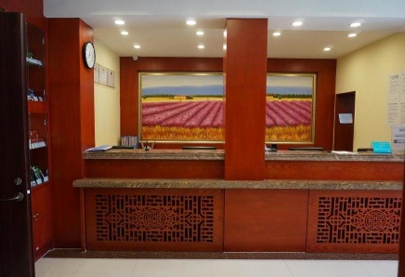 בית מלון כפרי Hanting Express Chifeng Railway Station