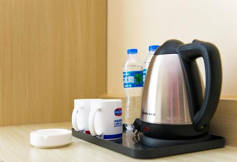 호텔 Hanting Express Shanghai Conference Centre Zhuguang Road