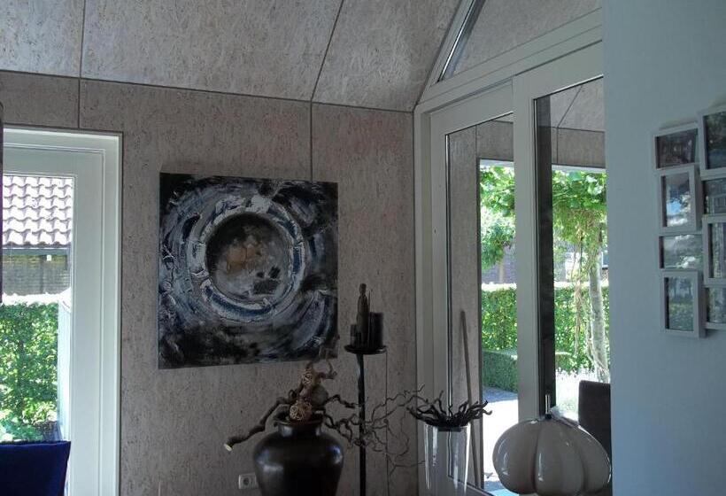 مبيت وإفطار T Griene Hemeltsje