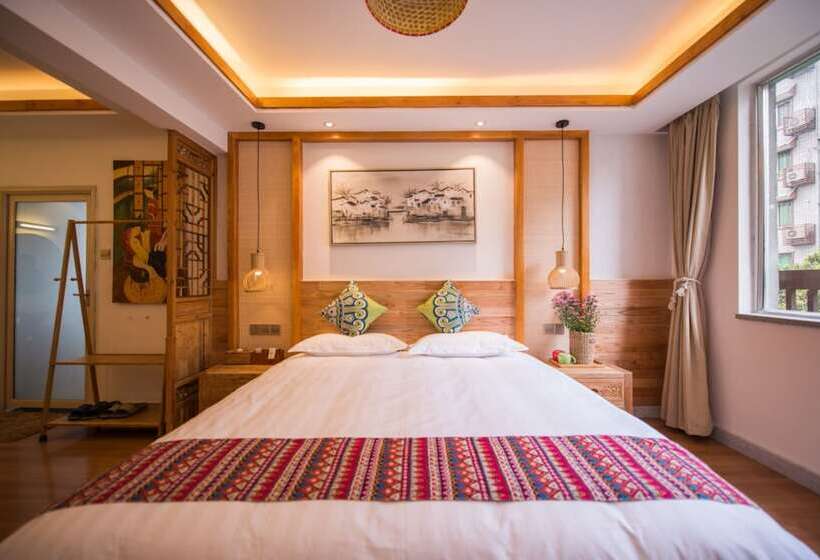 Общежитие Ming Palace Inn