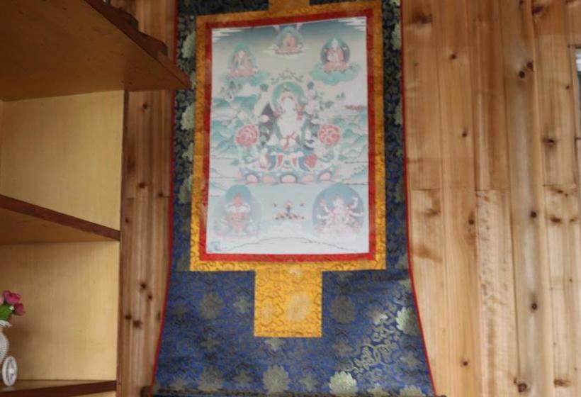 هاستل Shangajoy Seasons Inn