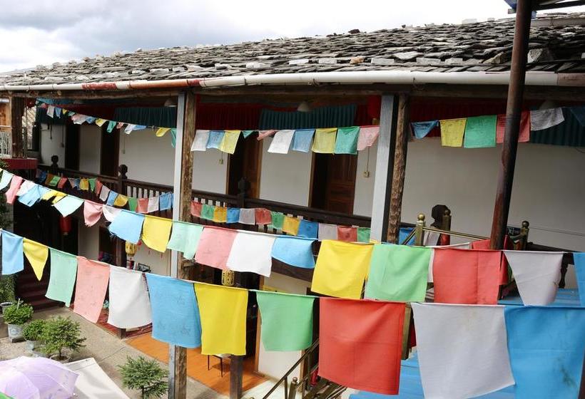 هاستل Shangajoy Seasons Inn