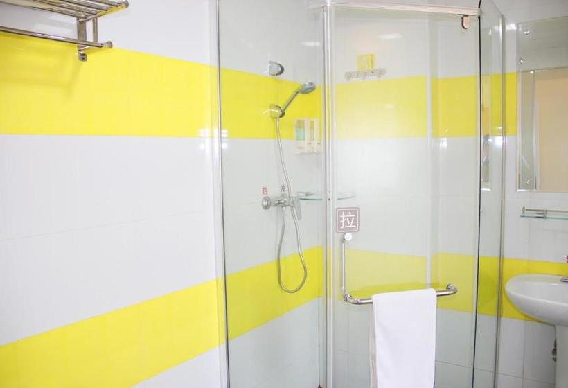 בית מלון כפרי 7days Inn Yangjing Xiping Rd Renming Square