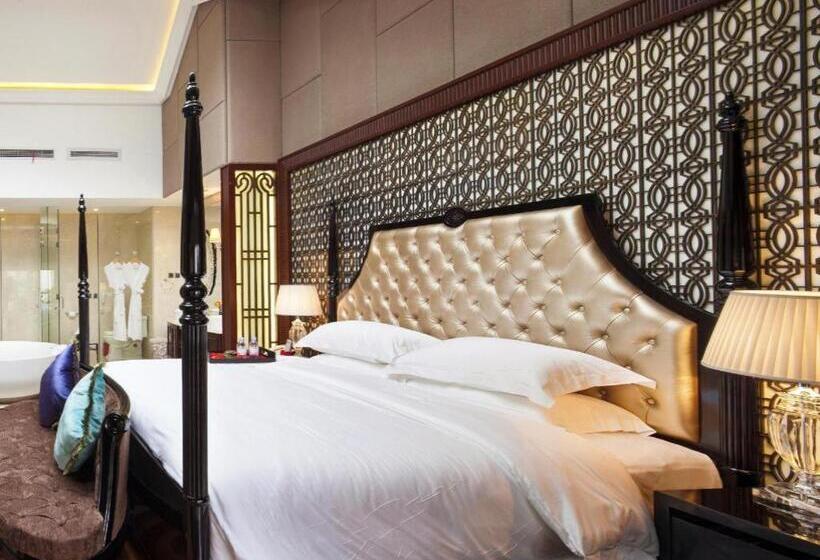 Отель Eden Club House