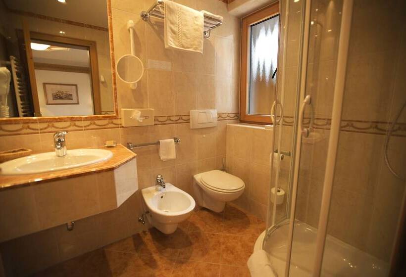 هتل Garni Concordia   Dolomites Home