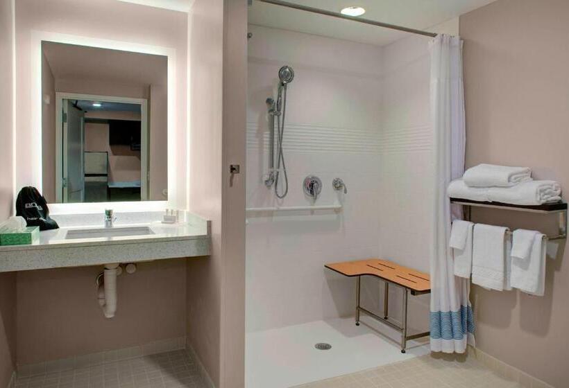 هتل Towneplace Suites By Marriott Parkersburg