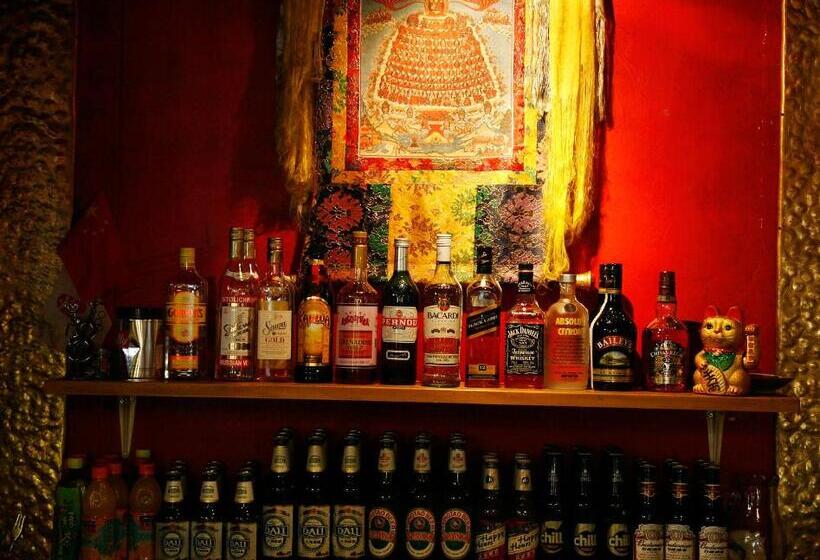 The Cloudland International Youth Hostel Close To The City Center,15 Min Walks To The Subway, Close