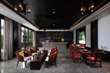 استراحتگاه Banyan Tree Tengchong