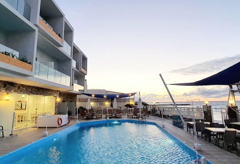 בית מלון כפרי Almare Beach