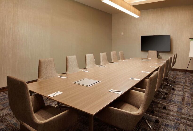 ホテル Embassy Suites By Hilton Amarillo Downtown