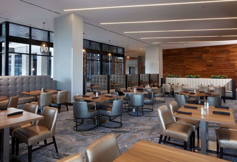 ホテル Embassy Suites By Hilton Amarillo Downtown