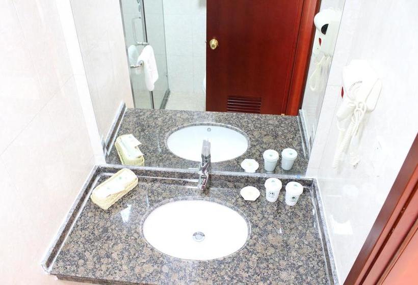 호텔 Greentree Inn Pudong Disney Resort Airport Town Express