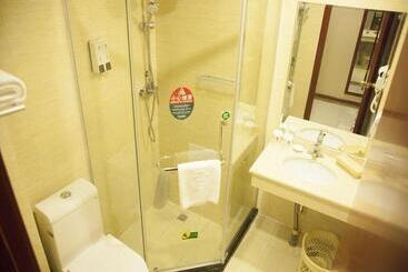 هتل Greentree Inn Shandong Zoucheng Railway Station Huochang Road Business