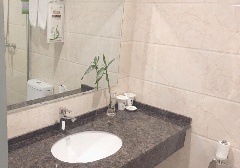 Отель Greentree Inn Anhui Xuancheng Jixi Guangming Palace Business