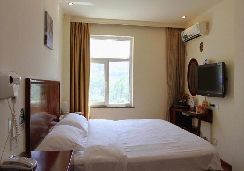 هتل Greentree Inn Hebei Zhangjiakou Bus Station Express