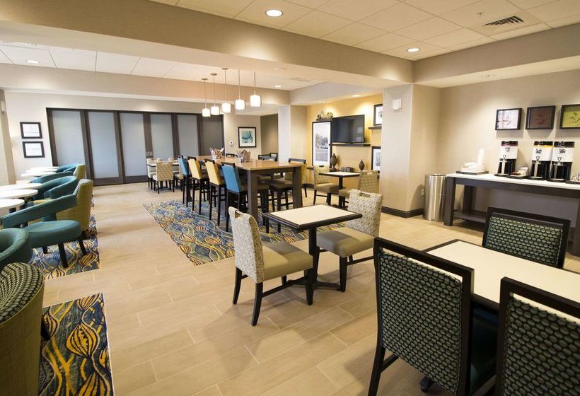 هتل Hampton Inn Decatur Mt. Zion
