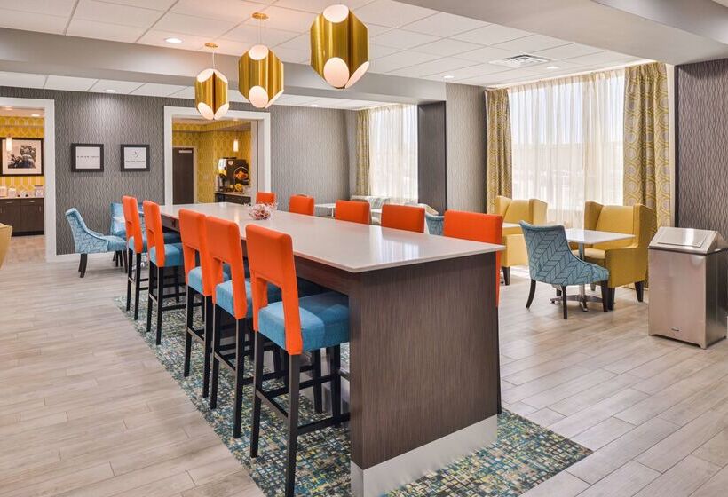 هتل Hampton Inn Emporia