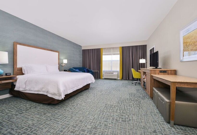 هتل Hampton Inn Emporia