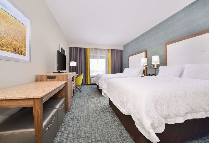 هتل Hampton Inn Emporia