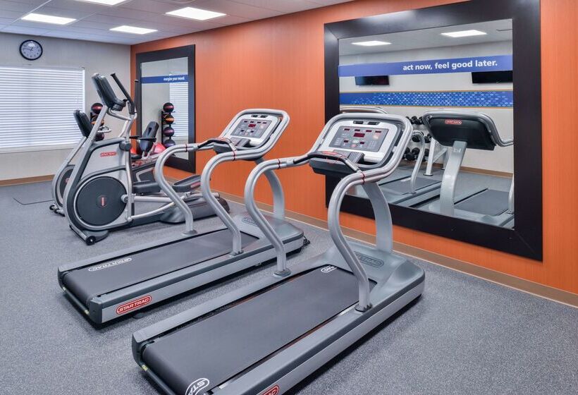 هتل Hampton Inn Emporia