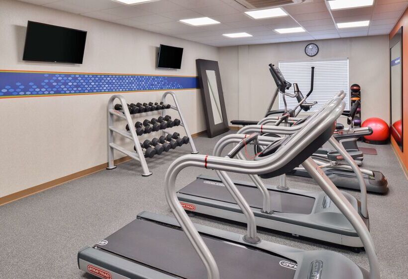هتل Hampton Inn Emporia