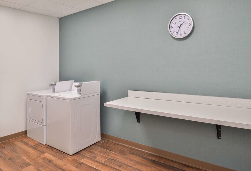 هتل Hampton Inn Emporia