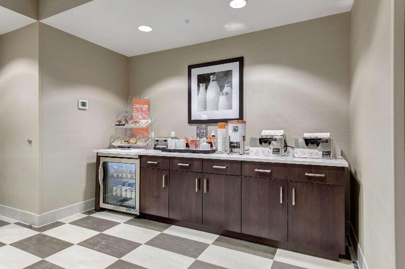 هتل Hampton Inn St. Louis Wentzville