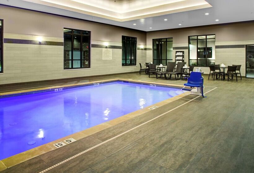 בית מלון כפרי Hampton Inn & Suites Pittsburg Kansas Crossing