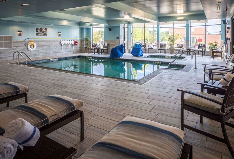هتل Hilton Garden Inn Pittsburgh Airport