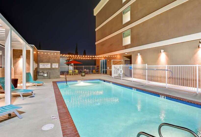 هتل Home2 Suites By Hilton Azusa
